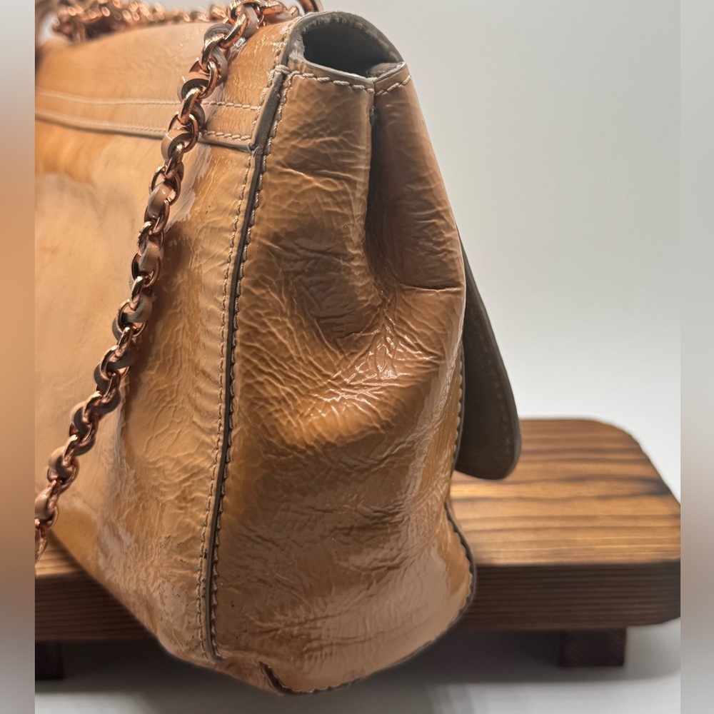 Mulberry Glossy Small Lily Flap Bag Purse in Apricot - Picture 7 of 16